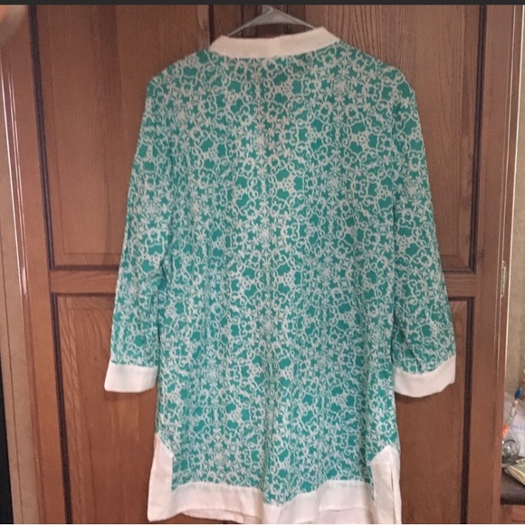 Sag Harbor top/bathing suit cover-up.
100% cotton.
Size medium - Picture 7 of 7